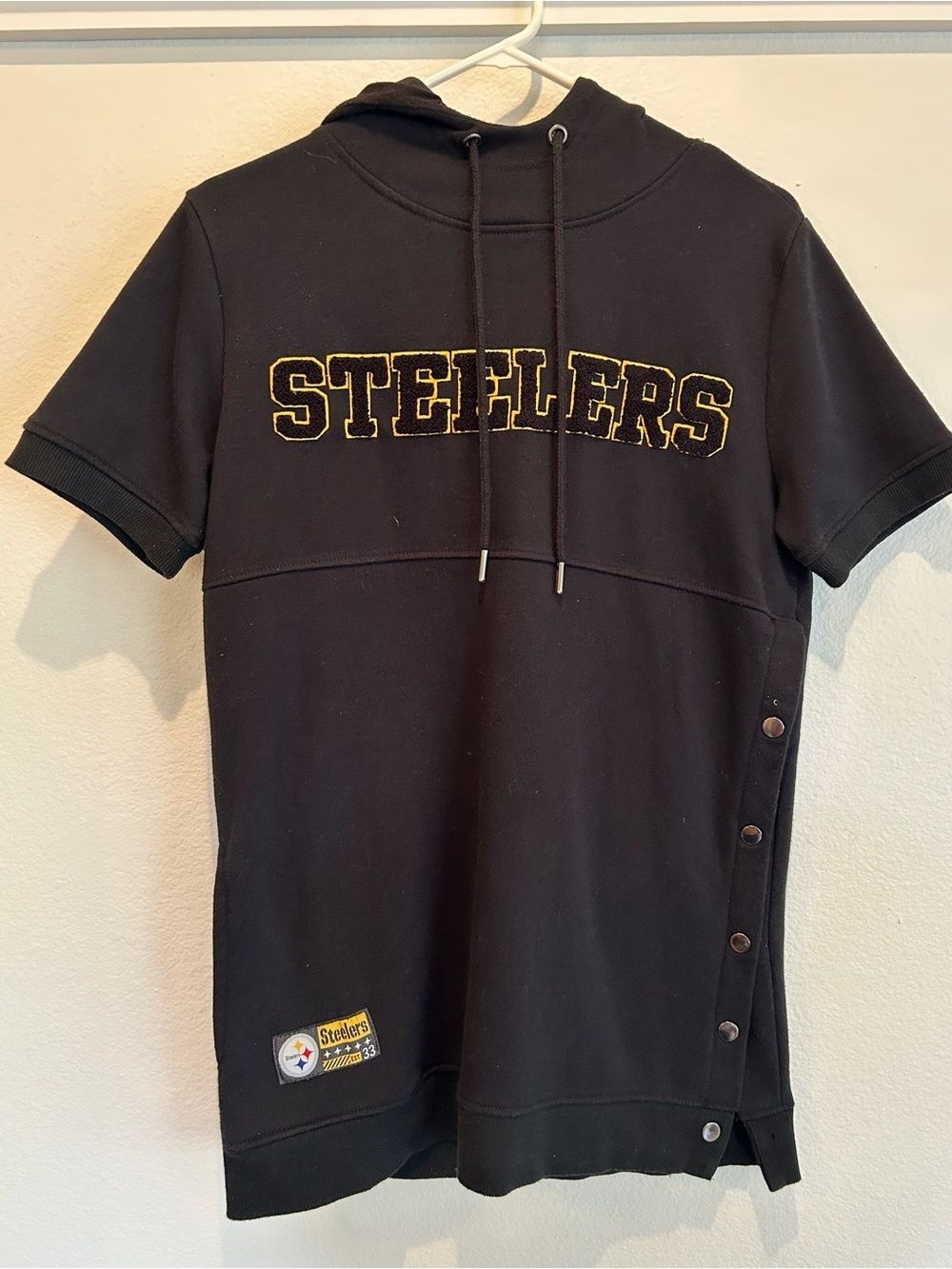 Pittsburgh Steelers Black Short-Sleeve Hooded Top